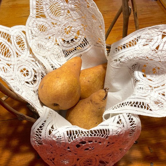Belgian Bruges Lace + Linen Serving Wrap, NEW - Picture 1 of 9